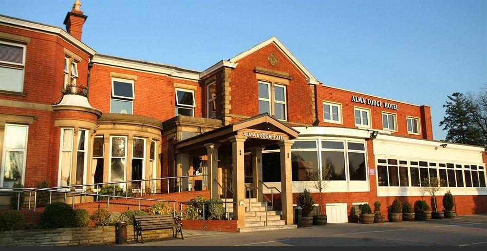 Alma Lodge Hotel Stockport Exterior photo