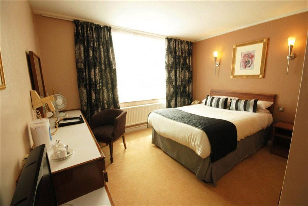 Alma Lodge Hotel Stockport Exterior photo