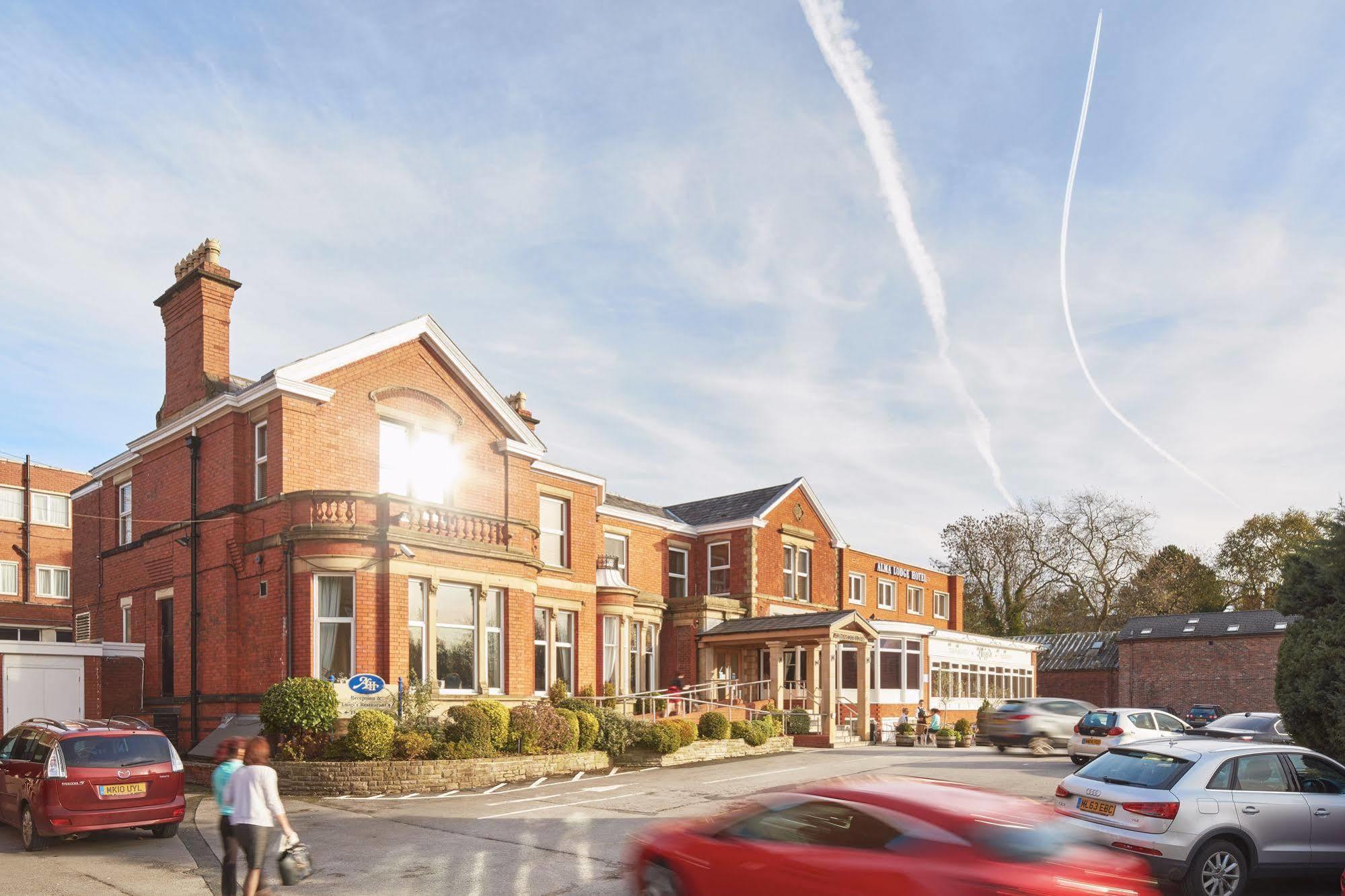 Alma Lodge Hotel Stockport Exterior photo
